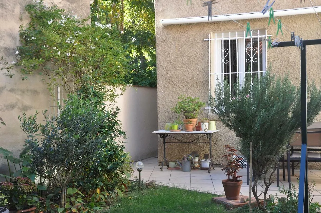 Amido Zen Hotel Toulouse Guest house